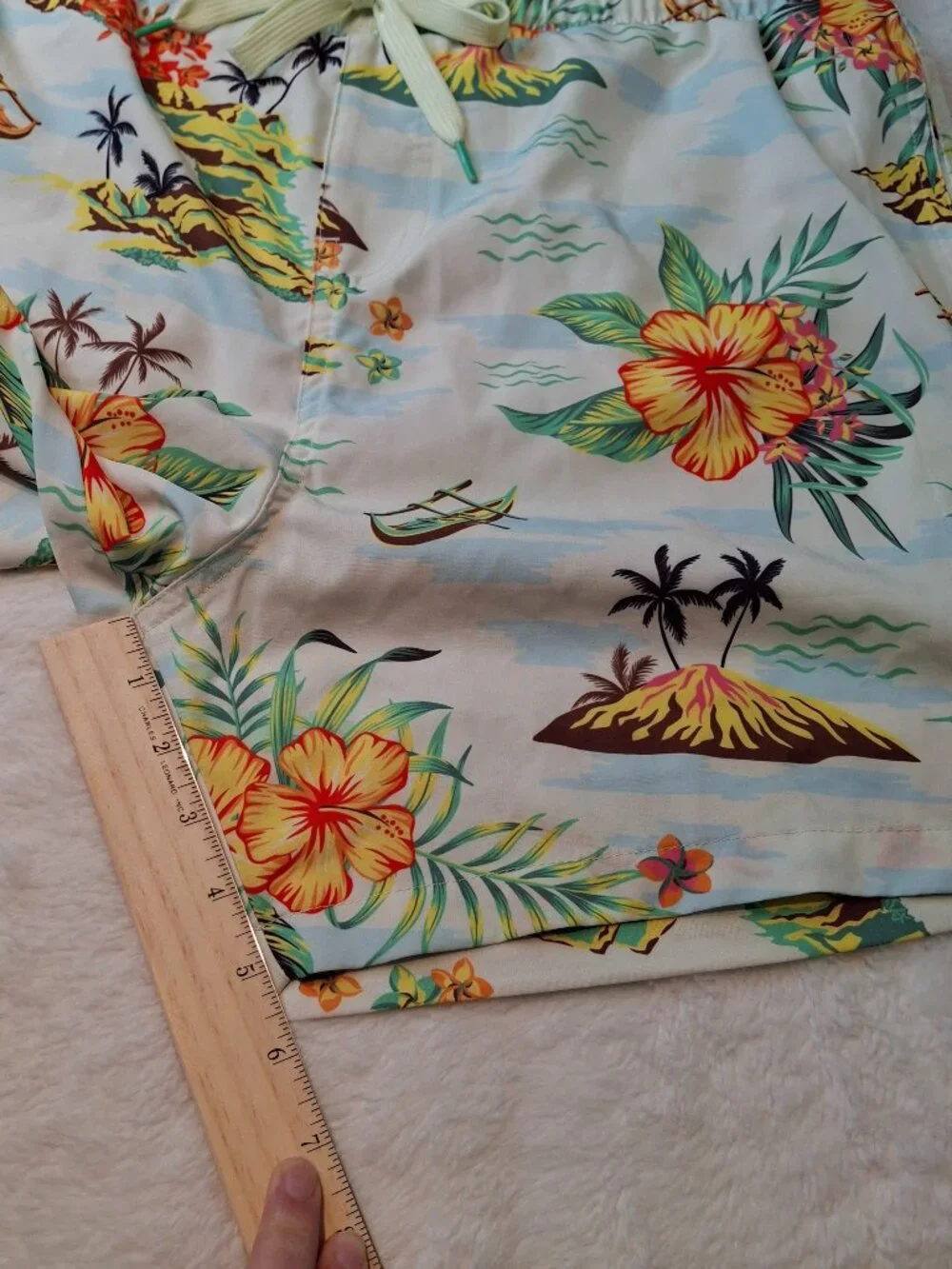 Fresh Prints of Bel-Air Mens Hawaiian Swim Trunks Sz XL Tropical Novelty Print